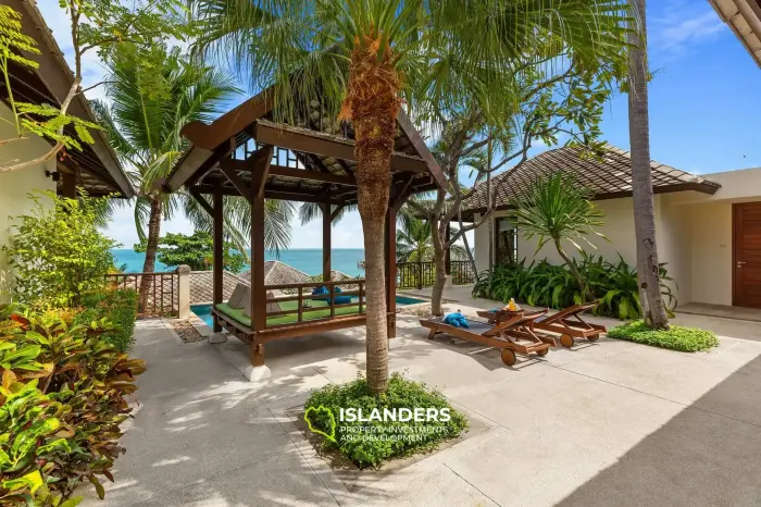 Villa mit 3 Schlafzimmern, modernen Annehmlichkeiten und traditionellem Thai-Stil