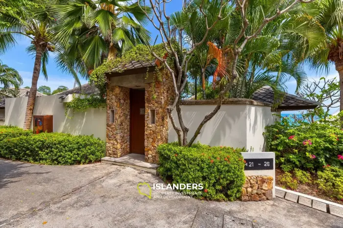 Villa mit 3 Schlafzimmern, modernen Annehmlichkeiten und traditionellem Thai-Stil