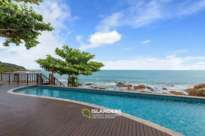Villa mit 3 Schlafzimmern, modernen Annehmlichkeiten und traditionellem Thai-Stil
