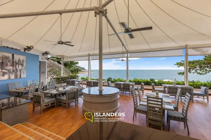 Villa mit 3 Schlafzimmern, modernen Annehmlichkeiten und traditionellem Thai-Stil