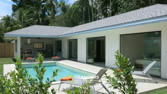 Villa con piscina de 3 dormitorios cerca del centro de la ciudad
