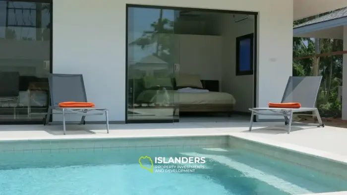 Villa con piscina de 3 dormitorios cerca del centro de la ciudad