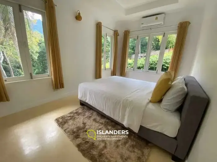 Grande villa avec piscine 4 chambres avec mobilier