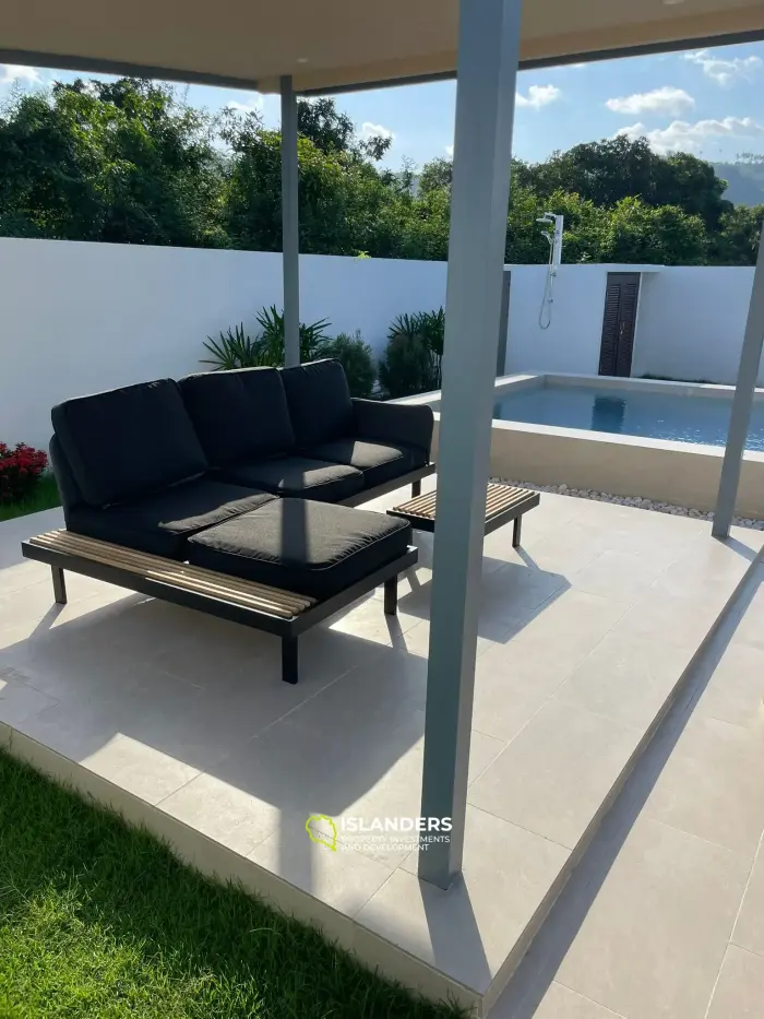 Villa de 2 dormitorios con piscina y una arquitectura cuidadosamente diseñada