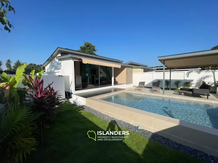 Villa de 2 dormitorios con piscina y una arquitectura cuidadosamente diseñada