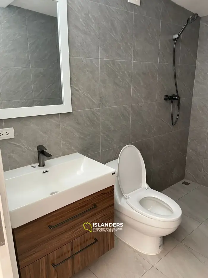 Villa de 2 dormitorios con piscina y una arquitectura cuidadosamente diseñada