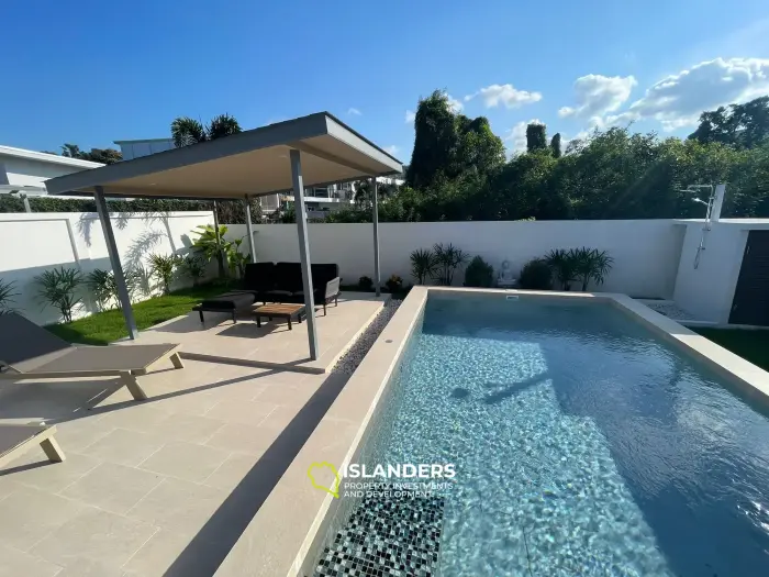 Villa de 2 dormitorios con piscina y una arquitectura cuidadosamente diseñada