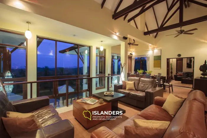 Luxury 5 bdrm pool villa overlooking ocean and rainforest