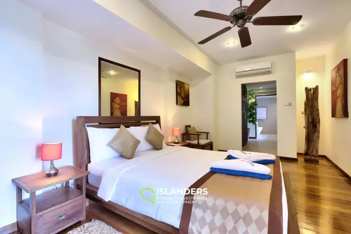 Luxury 5 bdrm pool villa overlooking ocean and rainforest