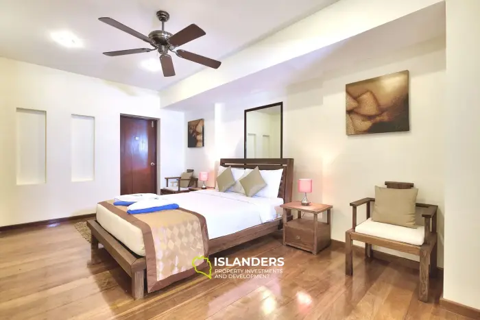 Luxury 5 bdrm pool villa overlooking ocean and rainforest