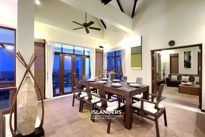 Luxury 5 bdrm pool villa overlooking ocean and rainforest