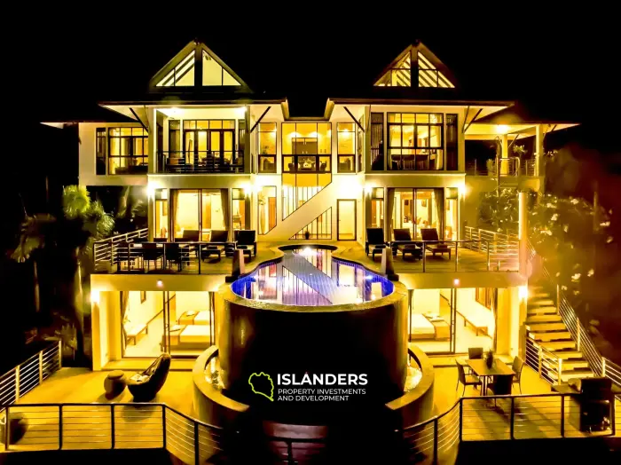 Luxury 5 bdrm pool villa overlooking ocean and rainforest