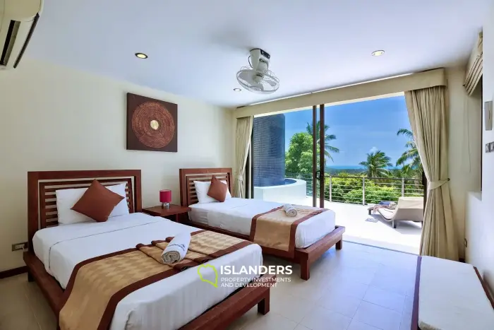 Luxury 5 bdrm pool villa overlooking ocean and rainforest
