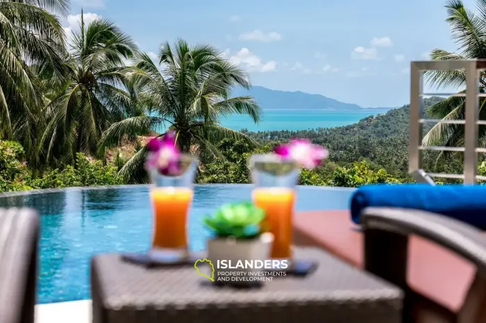 Luxury 5 bdrm pool villa overlooking ocean and rainforest