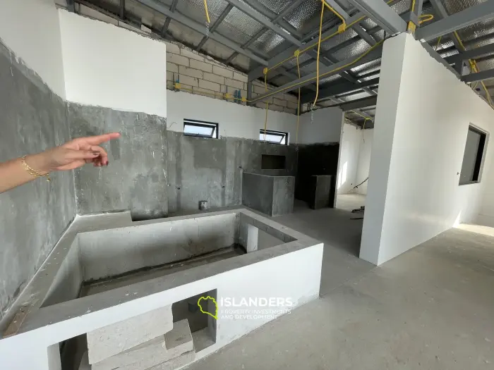 พูลวิลล่า 5 ห้องนอน ห่างจากทะเลเพียงไม่กี่ก้าว