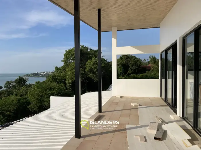 พูลวิลล่า 5 ห้องนอน ห่างจากทะเลเพียงไม่กี่ก้าว