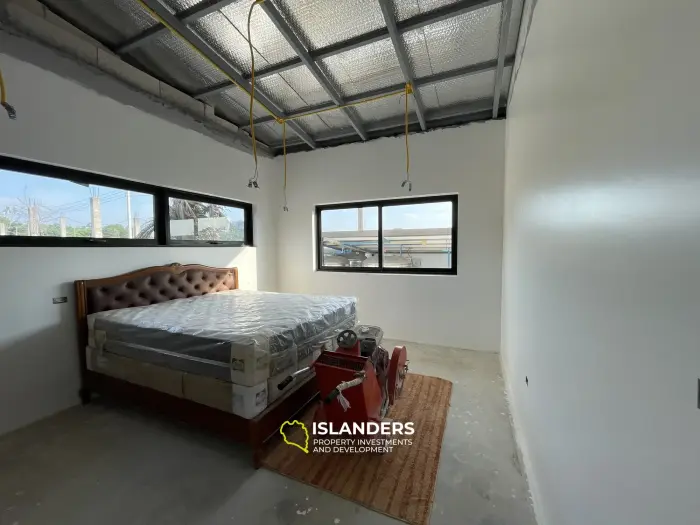 พูลวิลล่า 5 ห้องนอน ห่างจากทะเลเพียงไม่กี่ก้าว