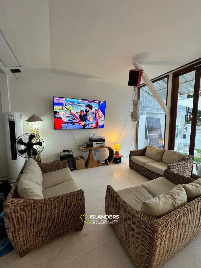 Sunset Beachfront Villa – Exklusive Investitionsmöglichkeit