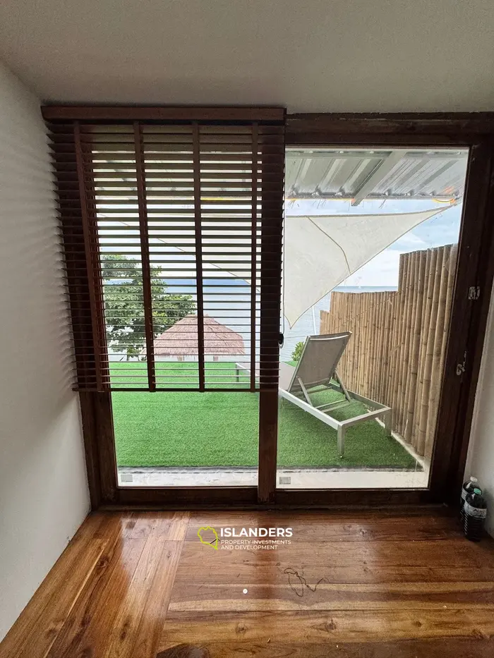 Sunset Beachfront Villa – Exklusive Investitionsmöglichkeit