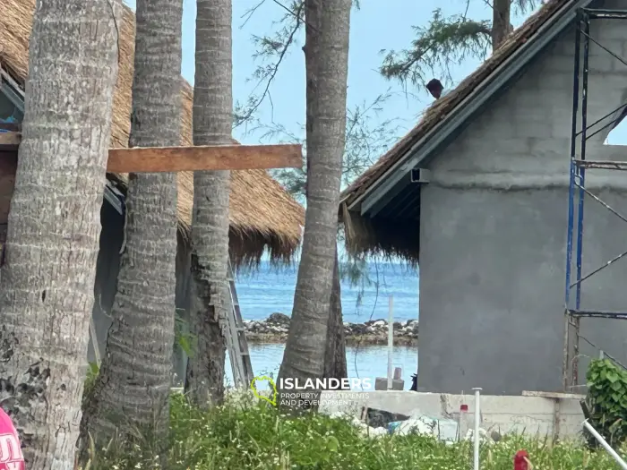 🌴✨ فيلا فاخرة على شاطئ البحر للبيع في تشالوكلم - آخر فيلا من 4 فيلات! ✨🌴