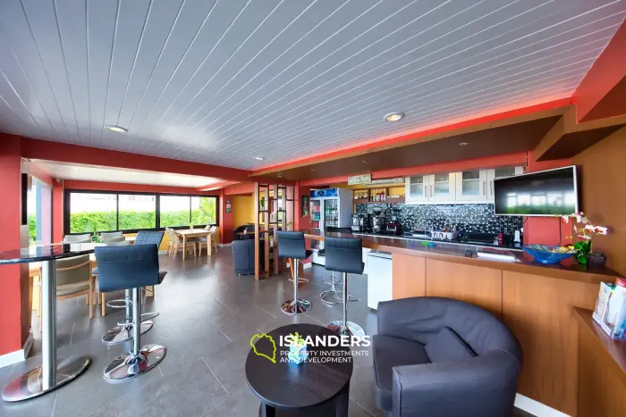 Condominio de 1 dormitorio con vista al mar.