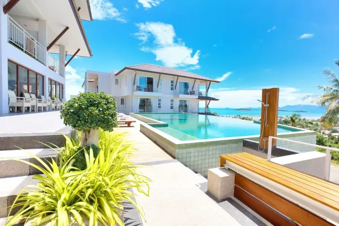 Condominio de 1 dormitorio con vista al mar.