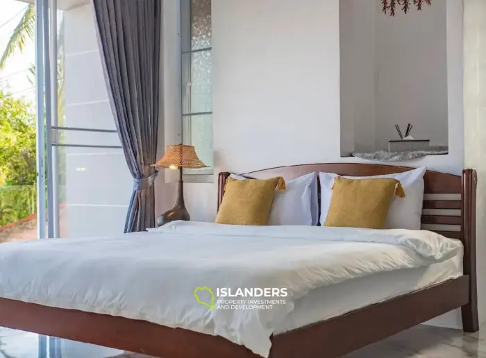 Villa con piscina de 5 habitaciones en una zona tranquila.
