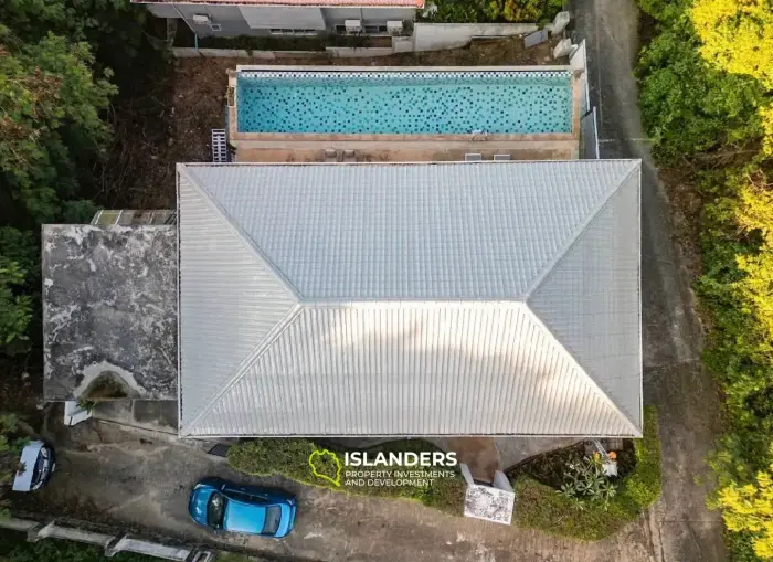 Villa con piscina de 5 habitaciones en una zona tranquila.