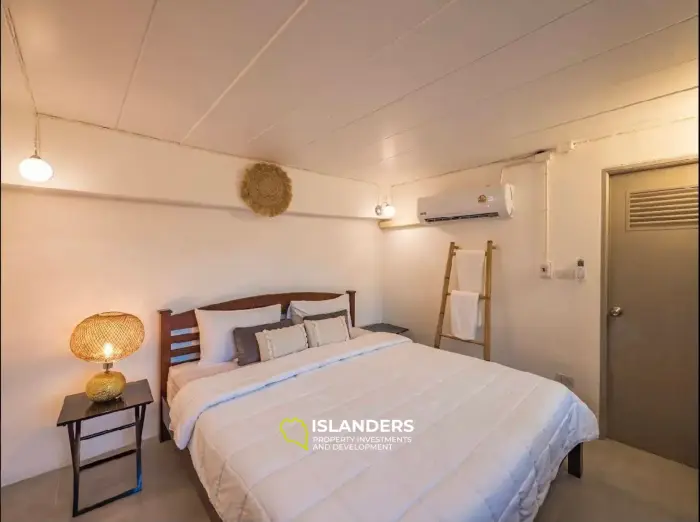 Villa con piscina de 5 habitaciones en una zona tranquila.