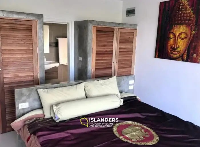 Apartamentos modernos de 2 habitaciones con grandes ventanas panorámicas.
