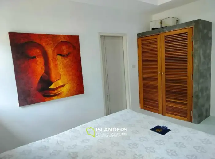 Apartamentos modernos de 2 habitaciones con grandes ventanas panorámicas.