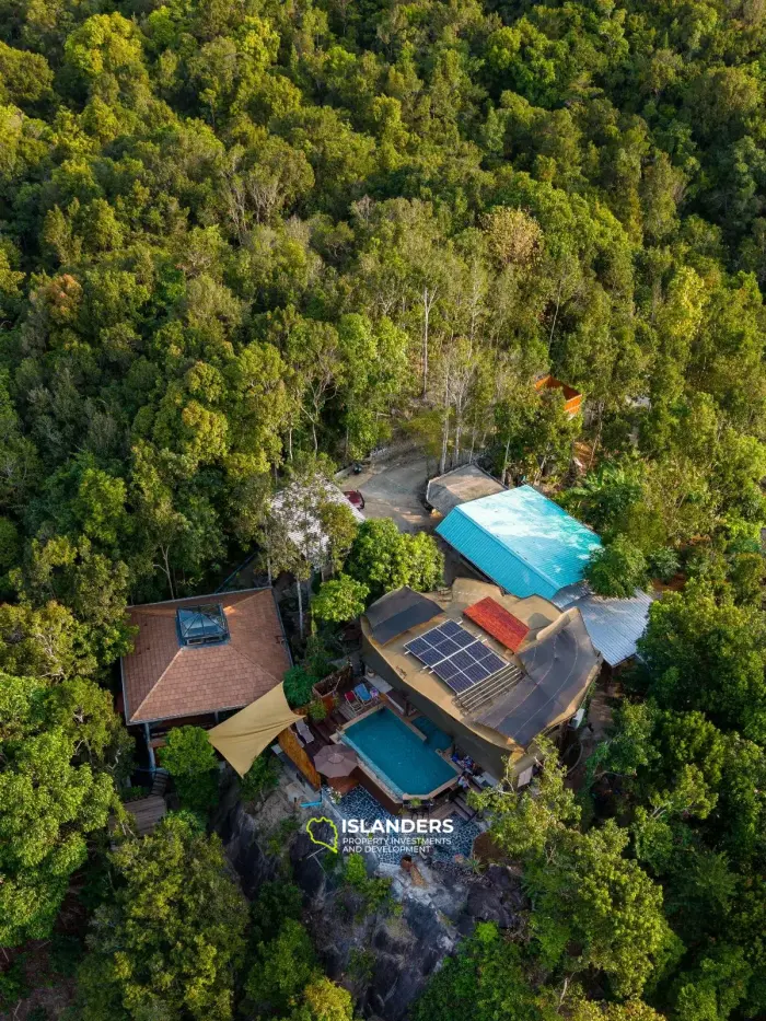 บ้านบนยอดเขาแบบไม่เหมือนใครพร้อมวิว 360 องศาที่น่าทึ่ง