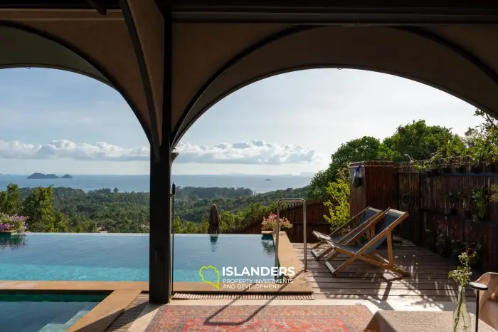 บ้านบนยอดเขาแบบไม่เหมือนใครพร้อมวิว 360 องศาที่น่าทึ่ง