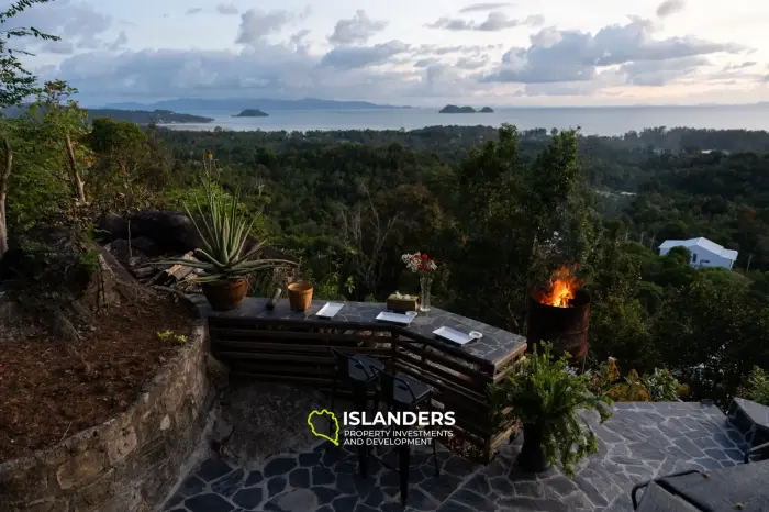 บ้านบนยอดเขาแบบไม่เหมือนใครพร้อมวิว 360 องศาที่น่าทึ่ง