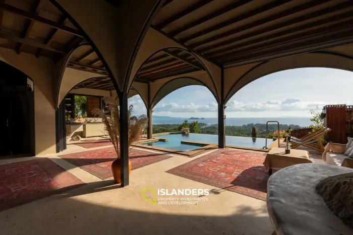 บ้านบนยอดเขาแบบไม่เหมือนใครพร้อมวิว 360 องศาที่น่าทึ่ง