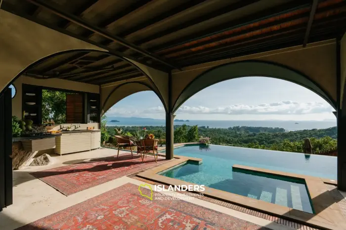 บ้านบนยอดเขาแบบไม่เหมือนใครพร้อมวิว 360 องศาที่น่าทึ่ง