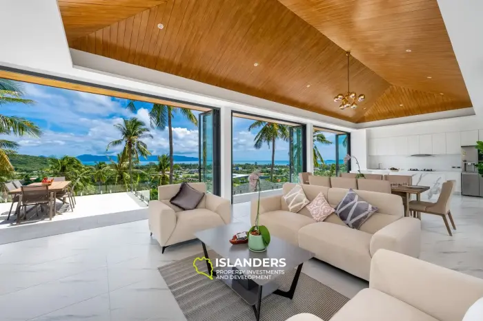 Villa de style avec 3 chambres et piscine surplombant la mer et l'île voisine.