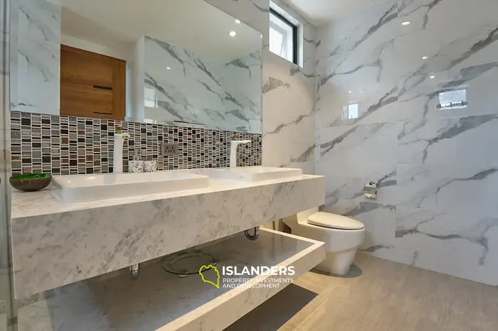 ใหม่ วิลล่าพร้อมสระว่ายน้ำ 4 ห้องนอน ใกล้โรงเรียน PBISS