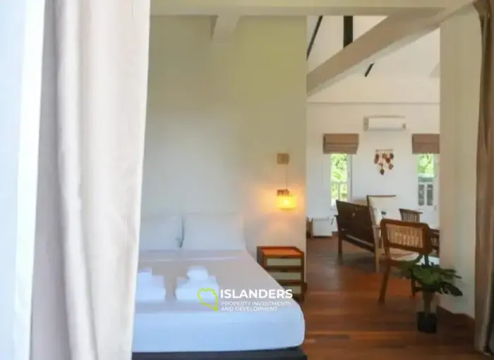 Mini resort 5 bdrm with swimming pool on the first coastline (Thong Son Beach)