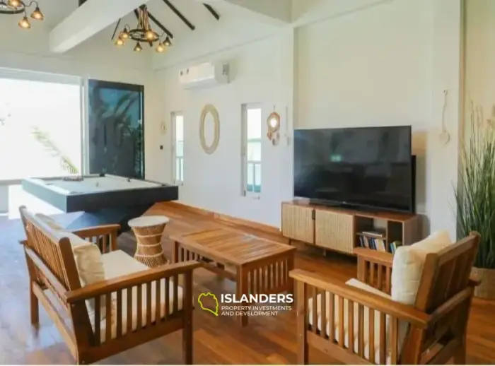 Mini resort 5 bdrm with swimming pool on the first coastline (Thong Son Beach)