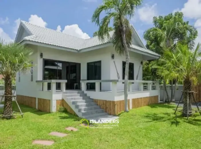 Mini resort 5 bdrm with swimming pool on the first coastline (Thong Son Beach)