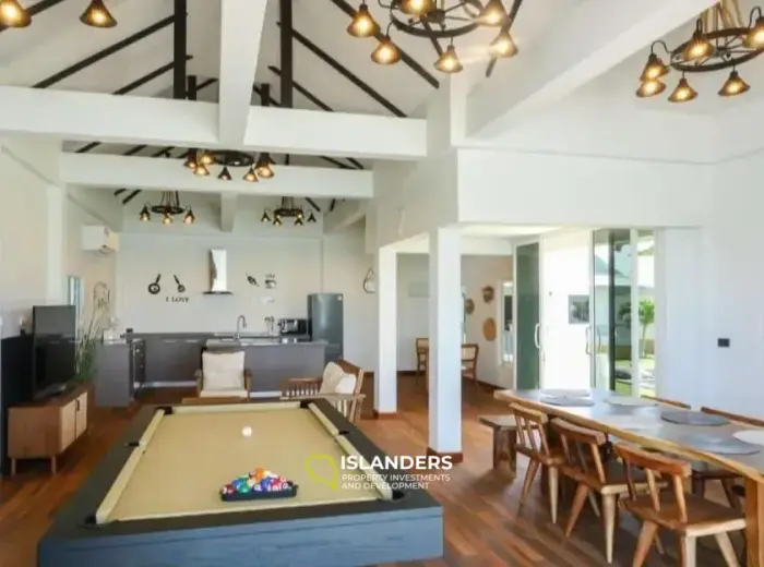 Mini resort 5 bdrm with swimming pool on the first coastline (Thong Son Beach)