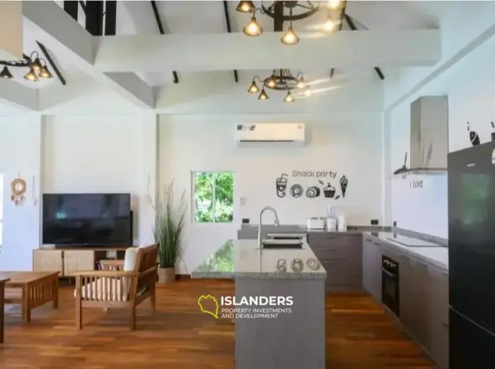 Mini resort 5 bdrm with swimming pool on the first coastline (Thong Son Beach)