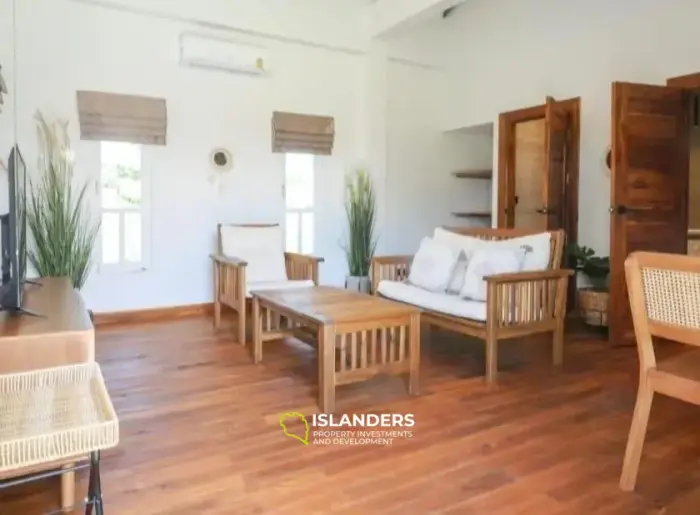 Mini resort 5 bdrm with swimming pool on the first coastline (Thong Son Beach)