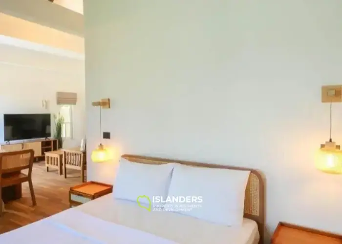 Mini resort 5 bdrm with swimming pool on the first coastline (Thong Son Beach)