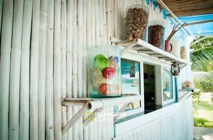 Beach front hotel - Chaloklum