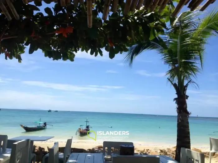 Beach front hotel - Chaloklum
