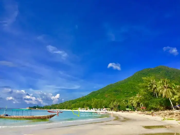 Beach front hotel - Chaloklum