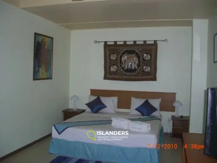 Beach front hotel - Chaloklum