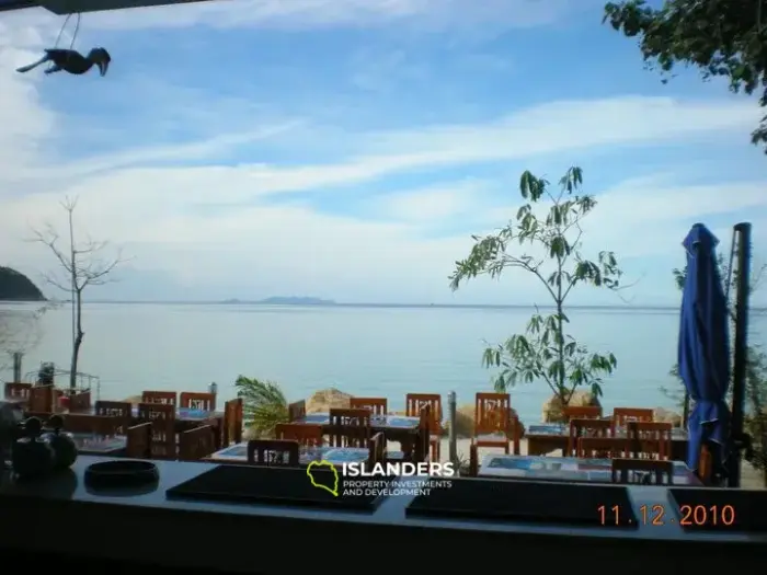 Beach front hotel - Chaloklum